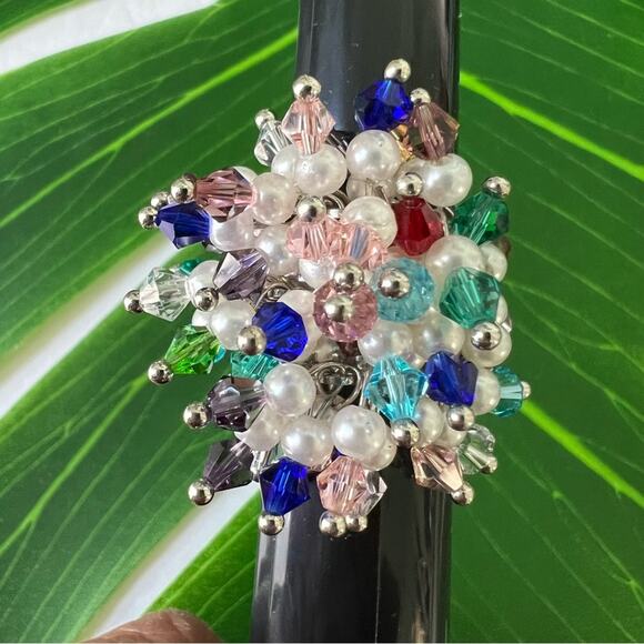 Silver tone Cluster Dangle Beads and Faux Pearls Ring - Picture 4 of 9